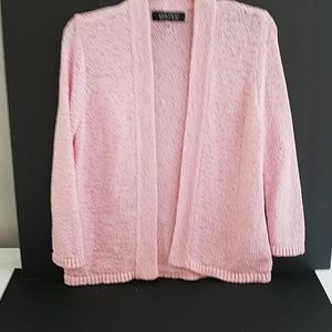 Pink knitted sweater with 3/4 sleeves